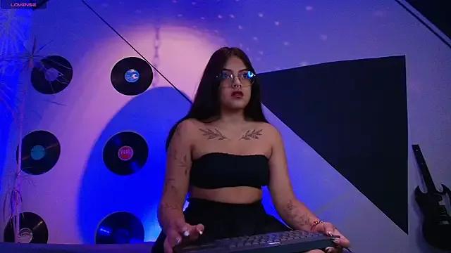 Lilith_and_Khloe on StripChat 