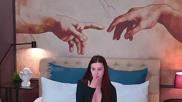 LillieLowe on StripChat