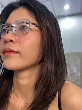 littlemiilk on StripChat 