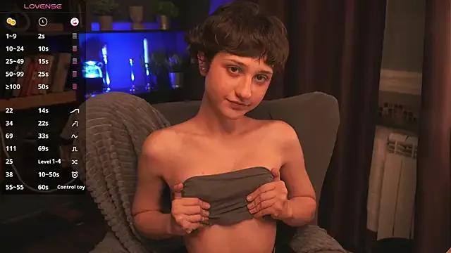 lizzydiz on StripChat 