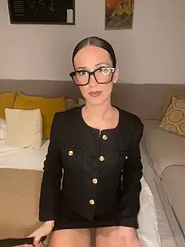 lola_tentatiion on StripChat 