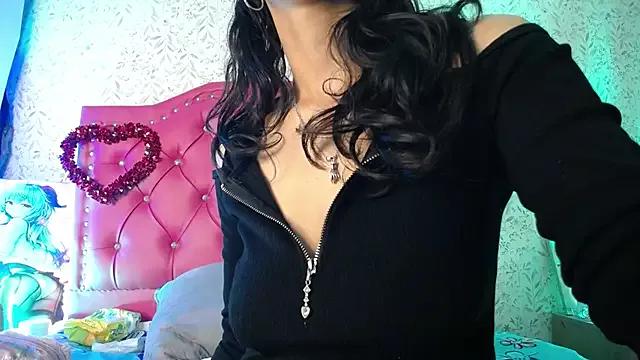 luly_pink on StripChat 