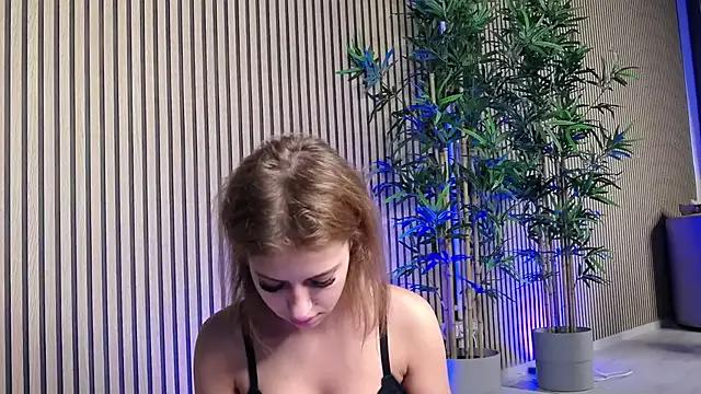 MaddieRay on StripChat 