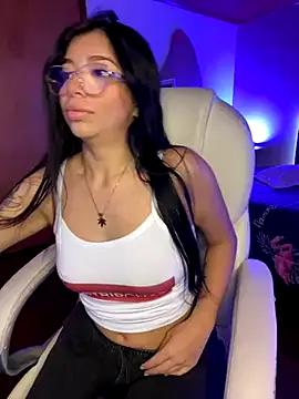 Maddy_Piink on StripChat 