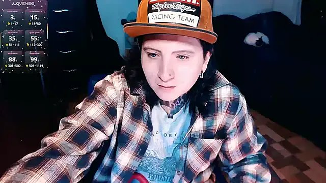 Marieblueeyes on StripChat