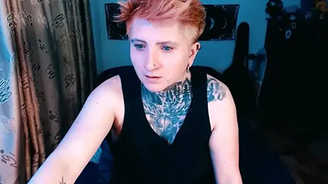 Marieblueeyes on StripChat