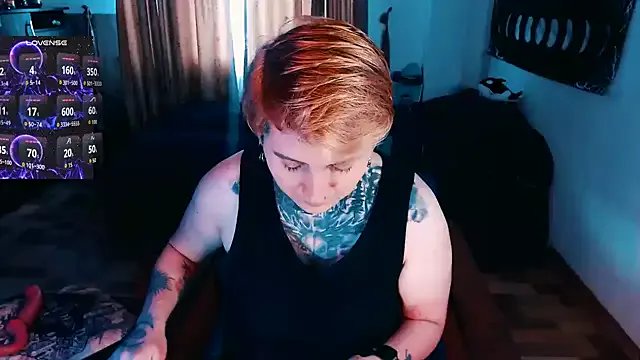 Marieblueeyes on StripChat