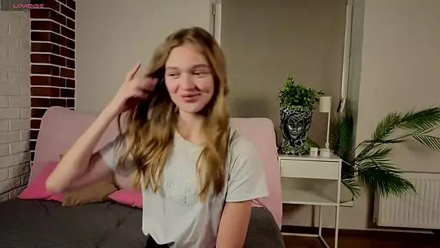 StripChat MarryLuz  is Freechat  MarryLuz — Make my ass red, spanking harder