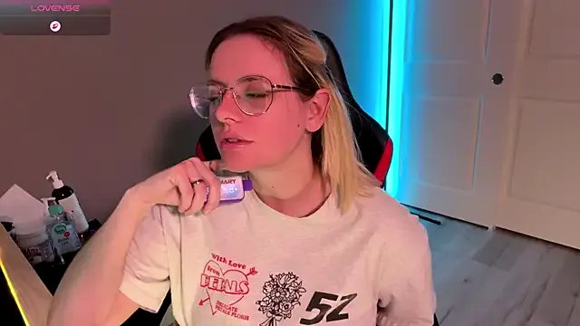 MAXXXTV on StripChat 