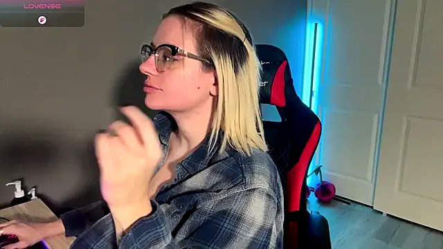 MAXXXTV on StripChat 