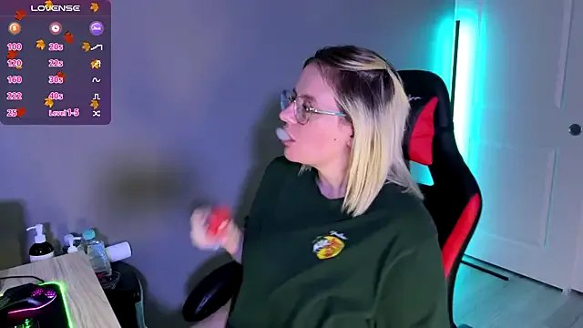 MAXXXTV on StripChat 