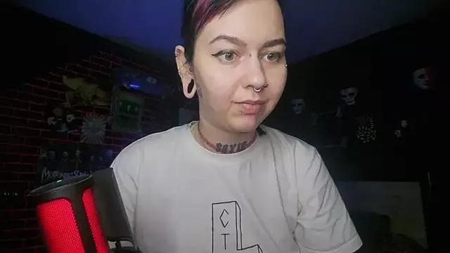 MessalinaOfficial on StripChat