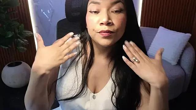miaa_greey on StripChat 