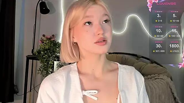 milli_sun_ on StripChat 