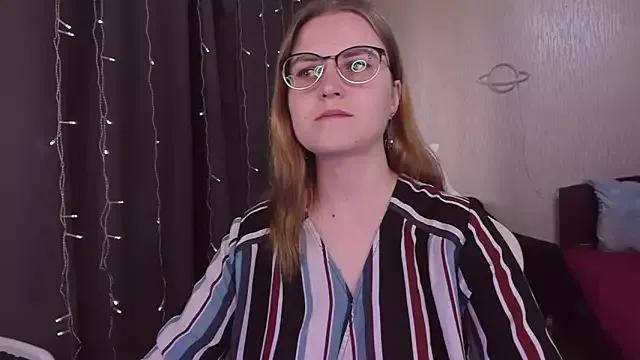 MissBrightShine on StripChat 