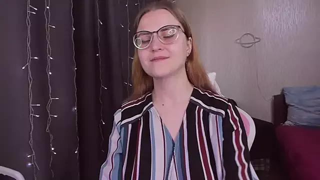MissBrightShine on StripChat 