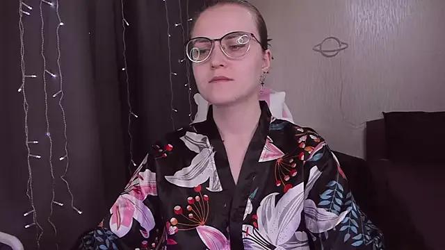 MissBrightShine on StripChat 
