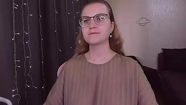 MissBrightShine on StripChat 