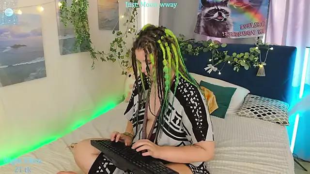 moon_wway on StripChat