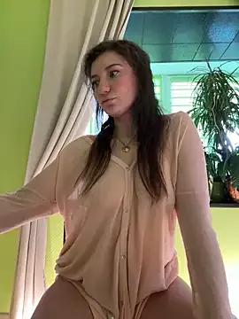 MooonReal on StripChat 