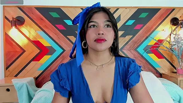 NaiirobiSwan on StripChat 