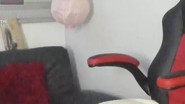 natasha_logan_ on StripChat 