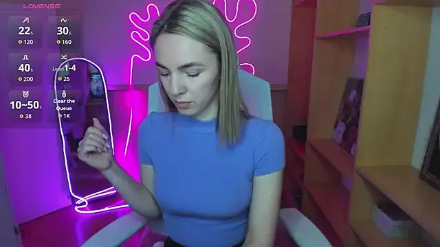 NessaDiazz on StripChat 