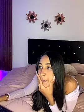 nikibricee on StripChat 