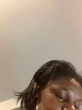 Freechat ninaperry777 on StripChat