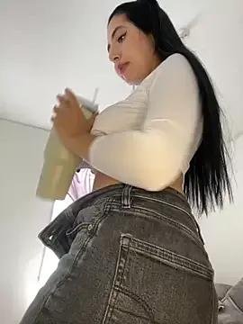 Freechat oh_nina on StripChat