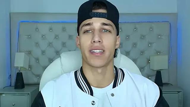 orionblaze69_ on StripChat 