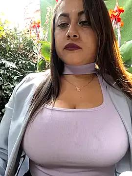 Oryk___ — Boobs out in public for 4 minutes 