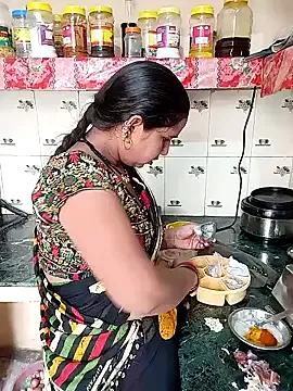 reemacouple007 on StripChat 
