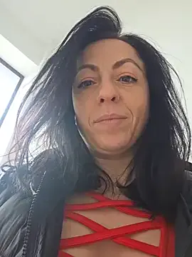 Risky_woman