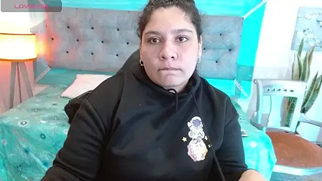 roxx_iie on StripChat