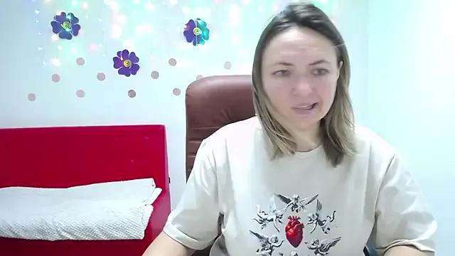 SallyVerda on StripChat 