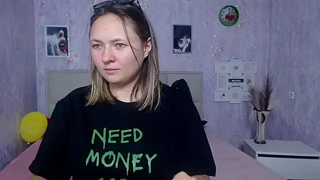 SallyVerda on StripChat 
