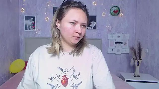 SallyVerda on StripChat 