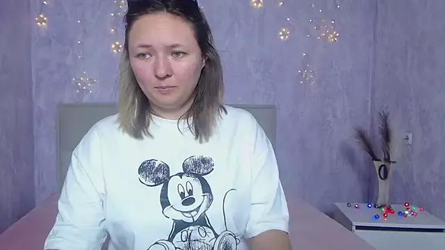 SallyVerda on StripChat 