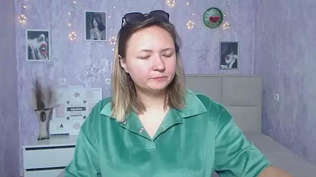 SallyVerda on StripChat 