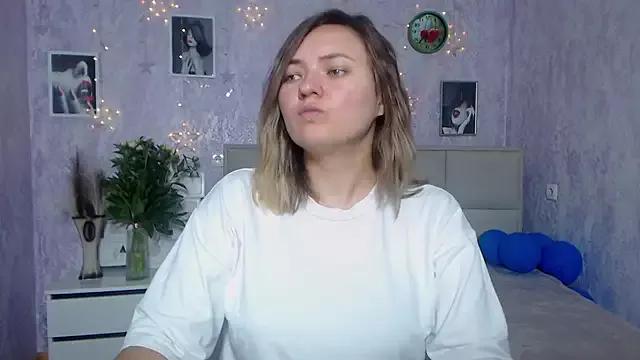 SallyVerda on StripChat 