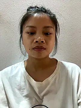 sara-xx on StripChat