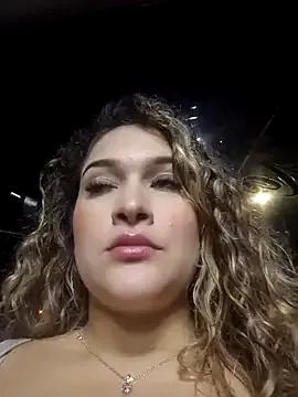 Sara_smiiith211 on StripChat 