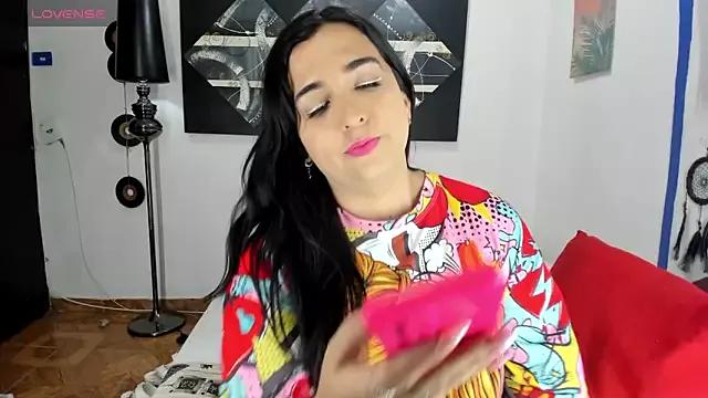 SARAMISHA on StripChat 