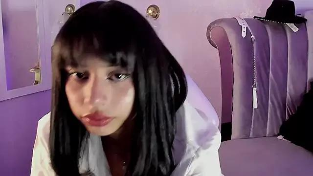 Seren_Bleck on StripChat 