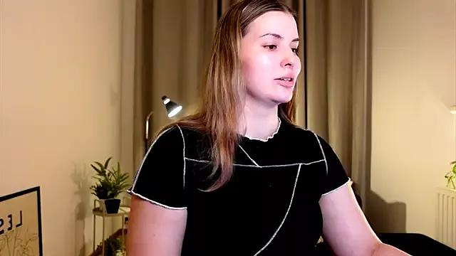 ShyHotNerd on StripChat 
