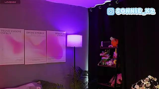 Sonnie_mami on StripChat 