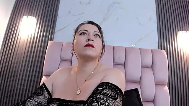 Soofhiaa_R on StripChat