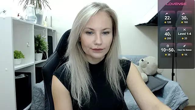 Sunny_bunny6 on StripChat 