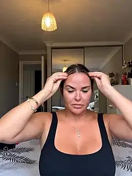Sweetbutnotinnocent on StripChat 